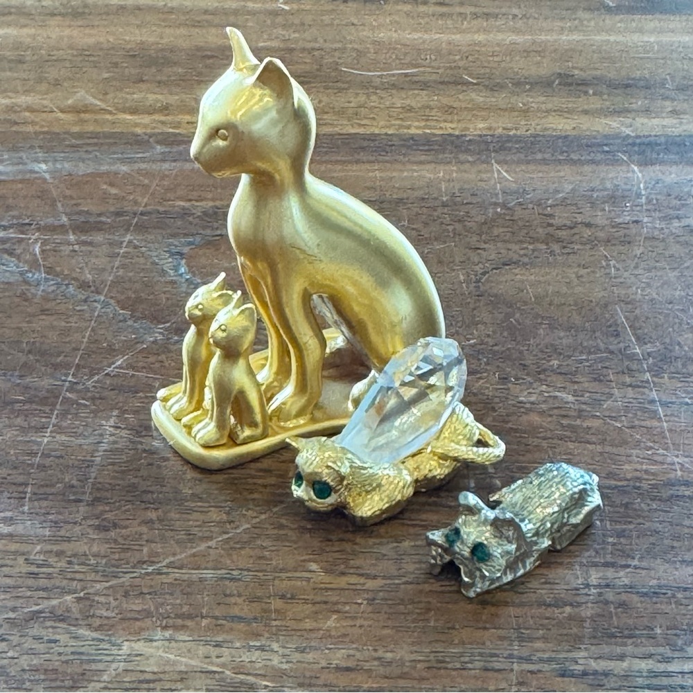 Gold Cat Figurine lot of 3 green crystal eyes mom kittens
